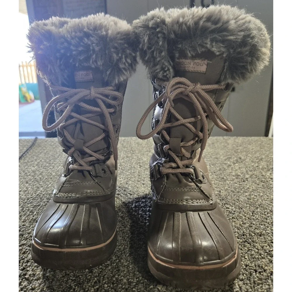 London Fog Quilted Taupe Winter Boots Size 2 (KIDS 8-10)